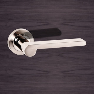 Image: Senza Pari Darrio Lever on Rose - Satin Nickel