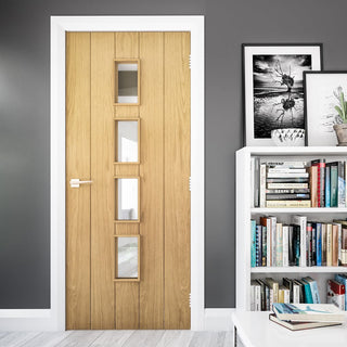 Image: Deanta oak veneered interior door with safety glass