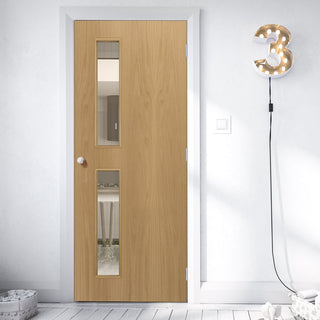 Image: Deanta oak veneered interior door with safety glass