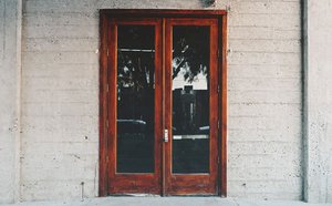 Video on "How to fit glass to an External Door"