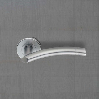 Image: Outlet - Serozzetta Cuarenta SZC340 Lever Latch Handles on Round Rose