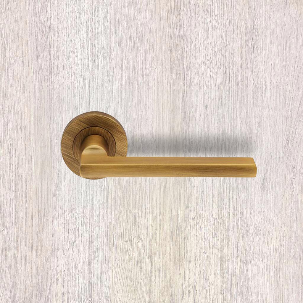 Trentino Lever on Round  Rose - 3 Finishes