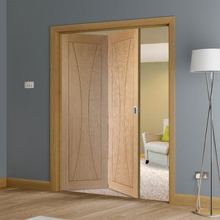 Image: Bespoke Thrufold Verona Oak Flush Folding 2+0 Door - Prefinished