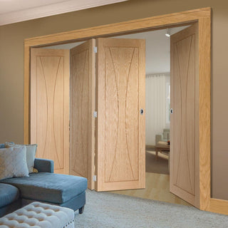 Image: Bespoke Thrufold Verona Oak Flush Folding 3+1 Door - Prefinished