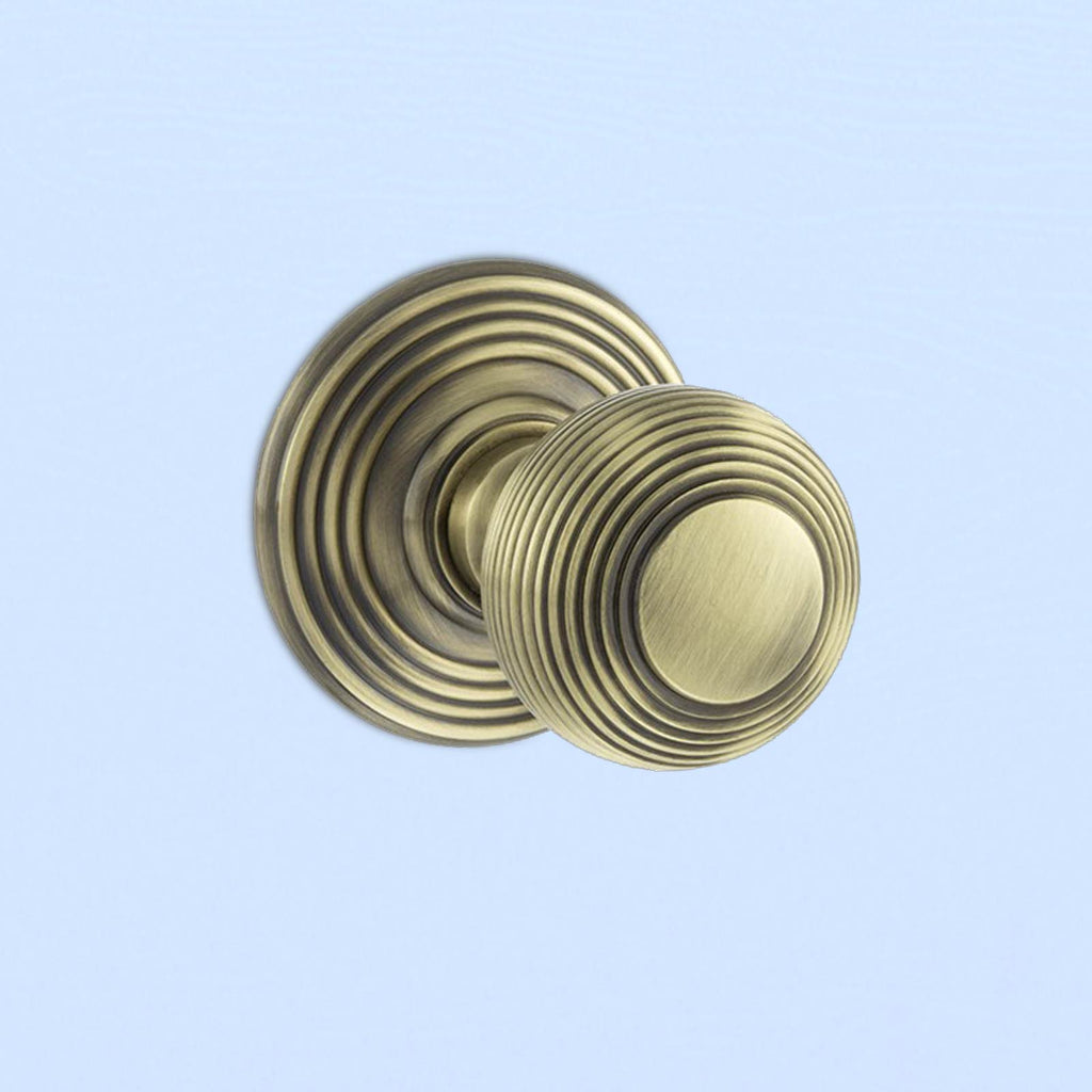 Ripon Reeded Old English Mortice Knob - Antique Brass