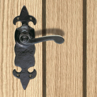 Image: Antique Black Ludlow LF5505 Fleur De Lys Lever Latch Handles - Size 178x55mm