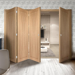 Image: Bespoke Thrufold Verona Oak Flush Folding 3+1 Door - Prefinished