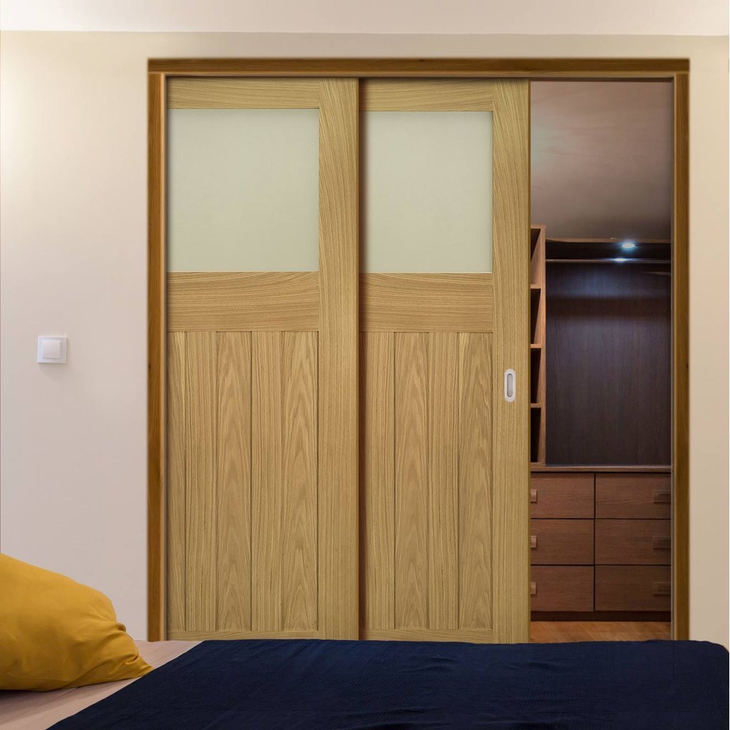 Cambridge Period Oak Veneer Staffetta Twin Telescopic Pocket Doors - Frosted Glass - Unfinished