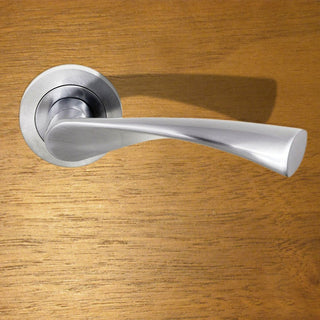 Image: Colorado Status Lever on Round Rose - Satin Chrome