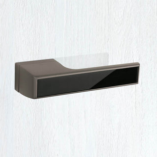 Image: Tupai Rapido VersaLine Tobar Lever on Long Rose - Pearl Black Decorative Plate - Titanium