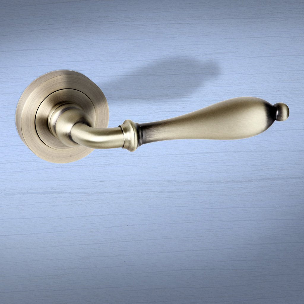 Wrexham Old English Lever on Rose - Matt Antique Brass