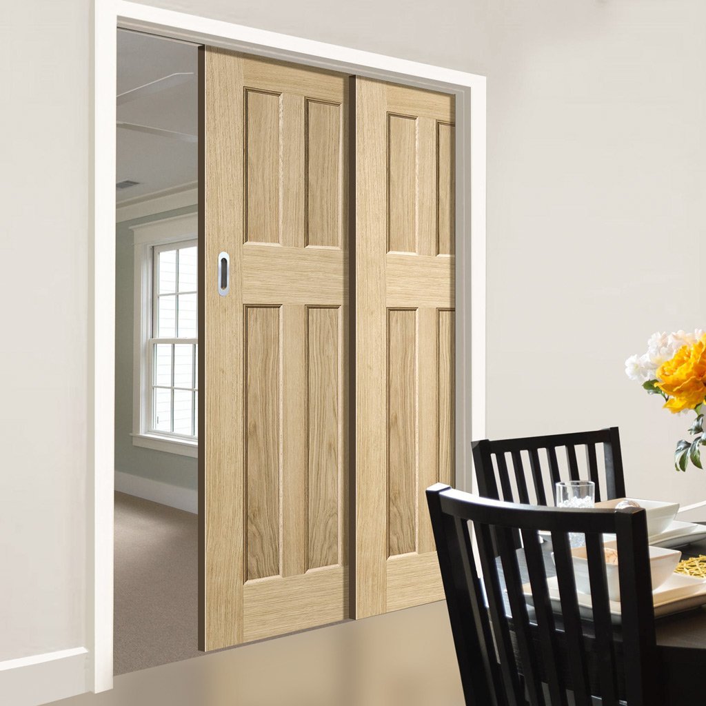 DX 60's Nostalgia Oak Veneer Staffetta Twin Telescopic Pocket Doors