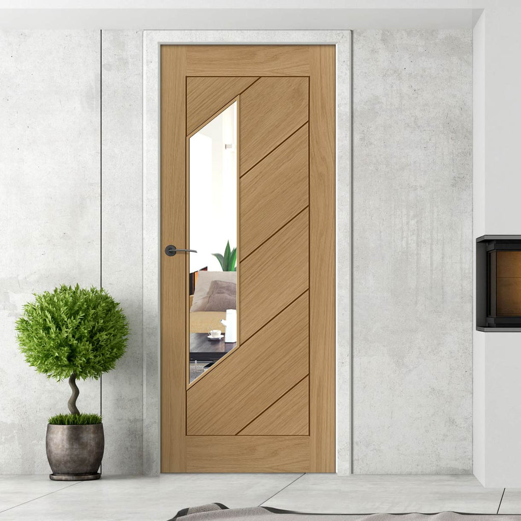 Deanta oak veneered interior door with safety glass