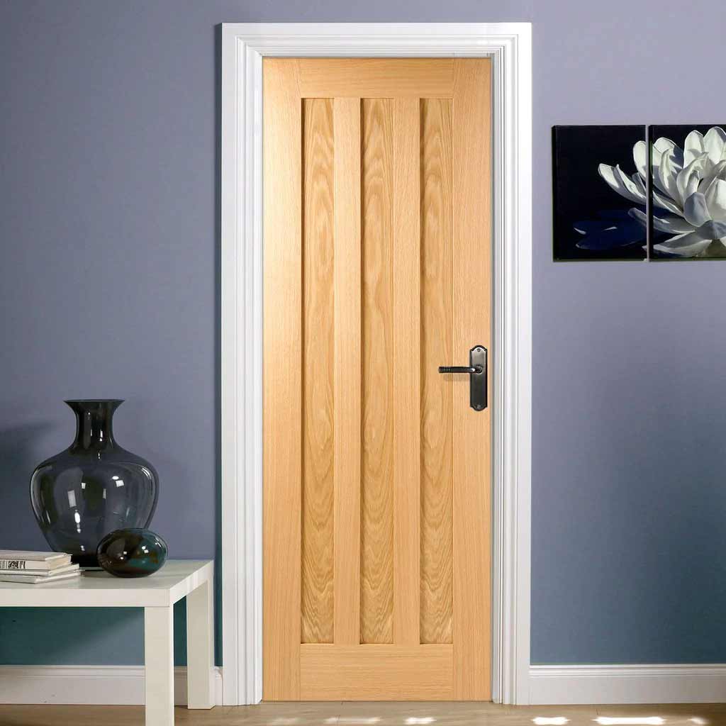 OUTLET - Idaho 3 Panel Oak Door - Scuffs