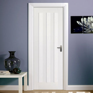 Image: White Fire Door, Idaho 3 Panel Door - 1/2 Hour Rated - White Primed