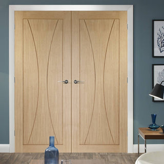 Image: Bespoke Verona Oak Flush Door Pair