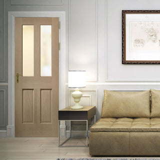 Image: Malton style oak veneer panelled interior door