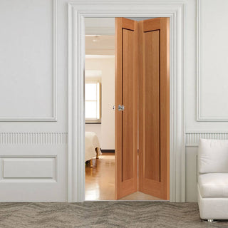 Image: J B Kind Oak Shaker Etna Bifold Door