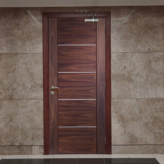 Image: Walnut veneer interior flush door
