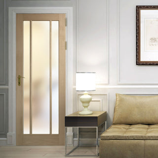 Image: Worcester oak veneer glazed interior door