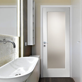 Image: Pattern 10 white interior glazed door