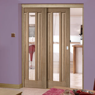 Image: Kilburn 1L Oak Veneer Staffetta Twin Telescopic Pocket Doors - Clear Glass