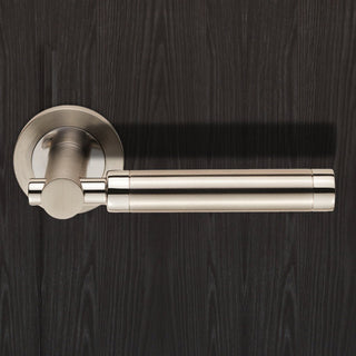 Image: Steelworx SWL1006DUO Astoria Lever Latch Handles on Round Rose