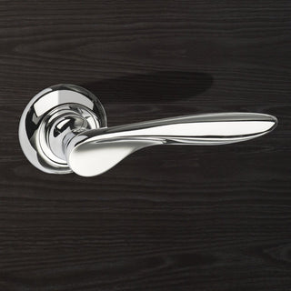 Image: Malta Mediterranean Lever on Round C Rose - Polished Chrome