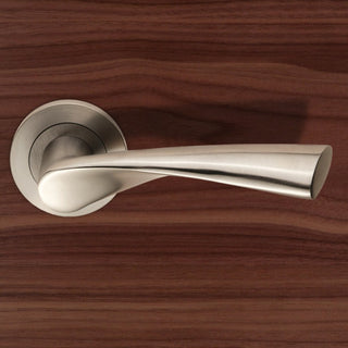 Image: Steelworx SWL1121 Breeze Lever Latch Handles on Round Rose