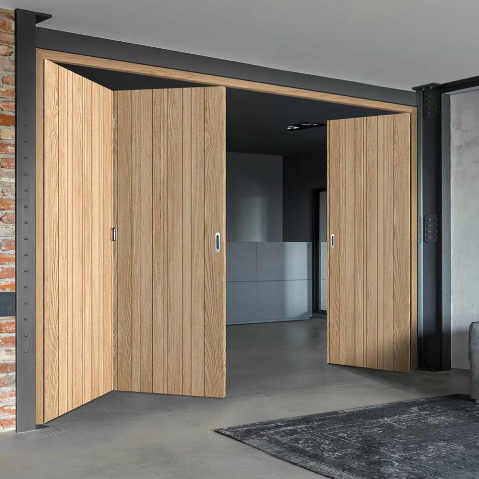 Three Folding Doors & Frame Kit - Montreal Oak Flush Internal 2+1 - Prefinished