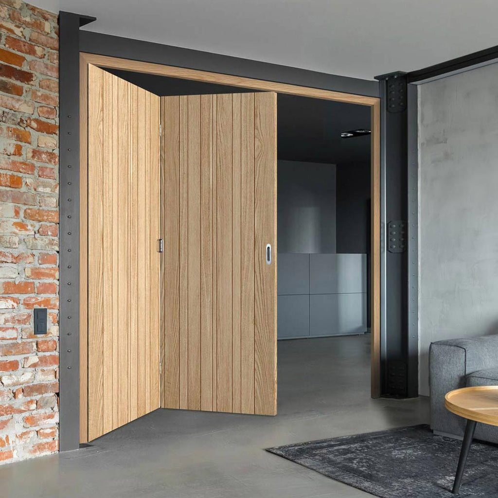 Two Folding Doors & Frame Kit - Montreal Oak Flush Internal 2+0 - Prefinished