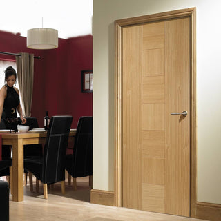 Image: Catalonia Flush Oak Veneer Door - Prefinished