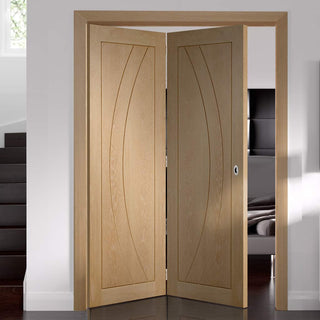 Image: Bespoke Thrufold Salerno Oak Flush Folding 2+0 Door