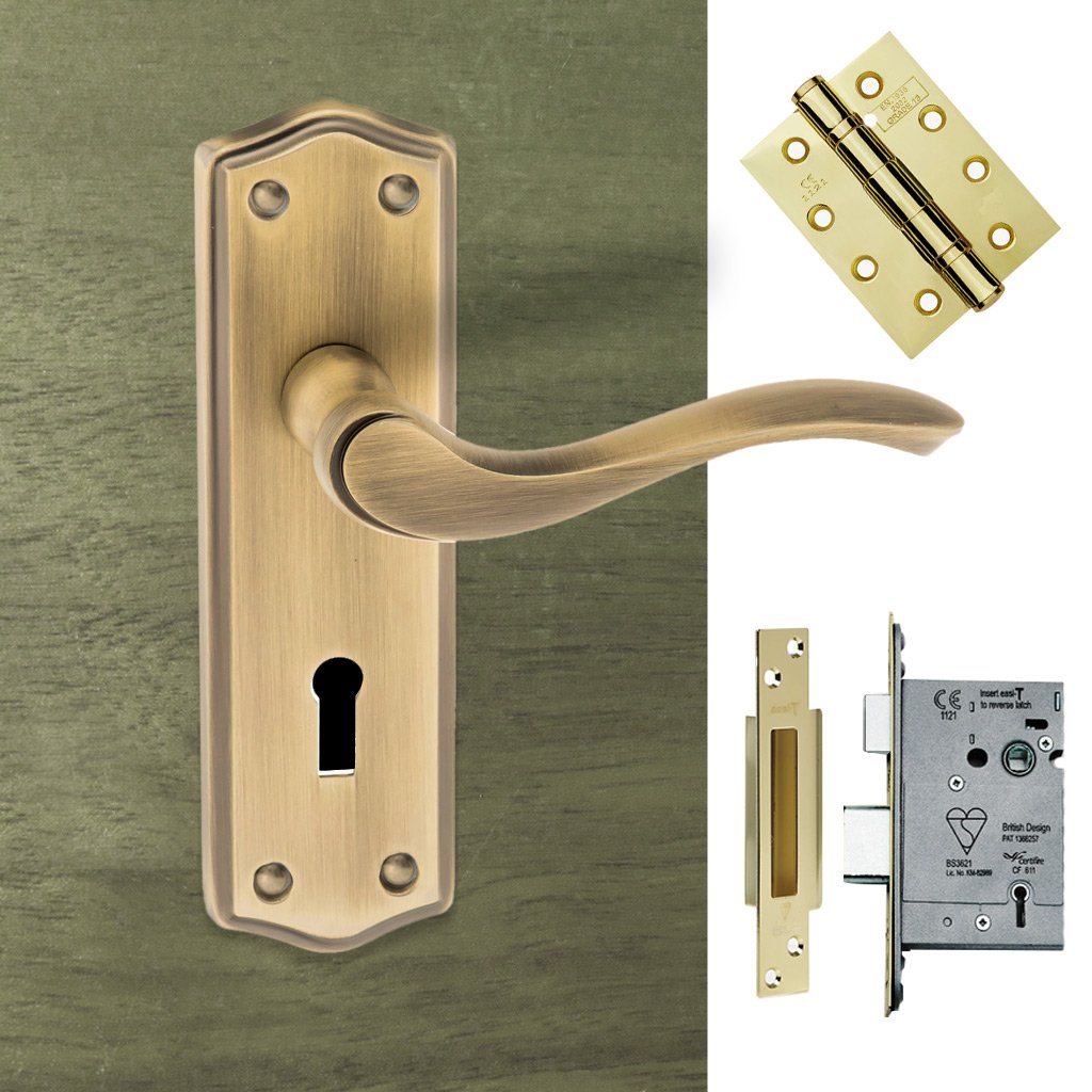 Warwick Old English Lever on Backplate - Key - Matt Antique Brass Handle Pack