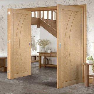 Image: Bespoke Thrufold Salerno Oak Flush Folding 2+1 Door - Prefinished