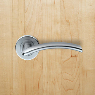 Image: Serozzetta Tres SZC030 Lever Latch Handles on Round Rose - 2 Finishes