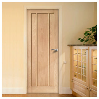 Image: Worcester panel oak veneer door