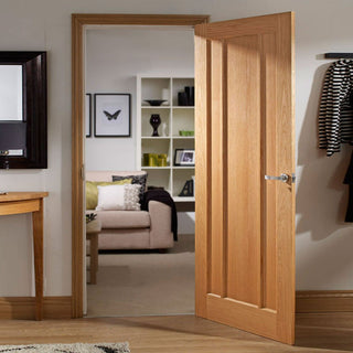 Image: Worcester panel oak veneer door